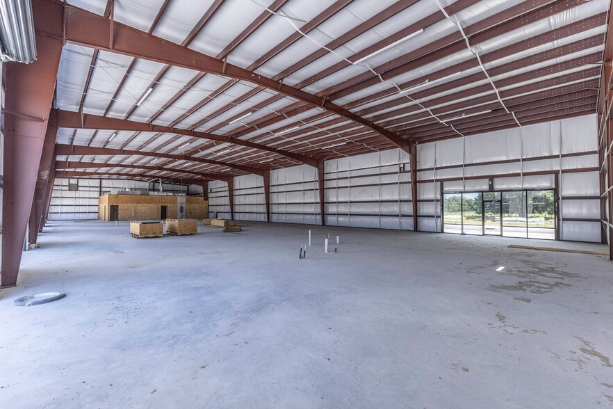 More Photos Of 3023 E C 48, Center Hill Warehouse For Sale