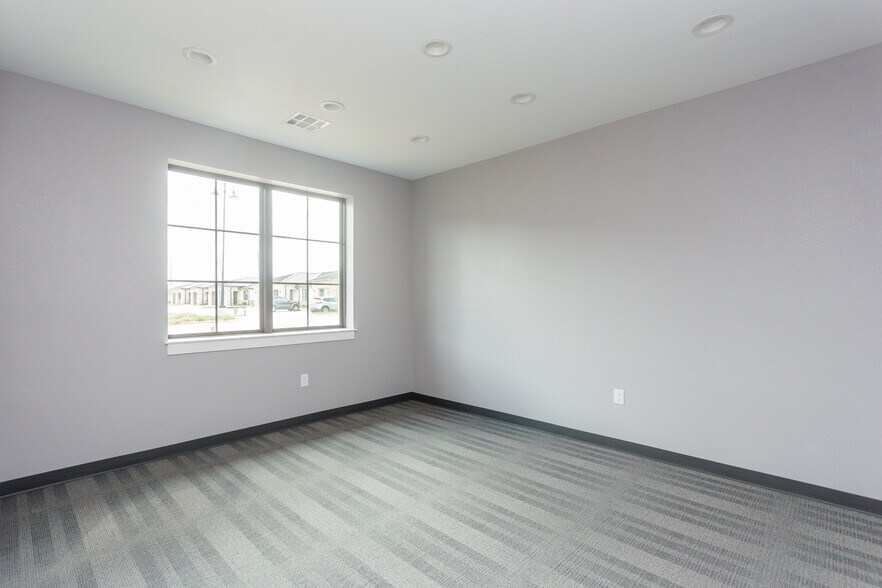 More Photos Of 800 Bonaventure Way, Sugar Land Unknown For Lease