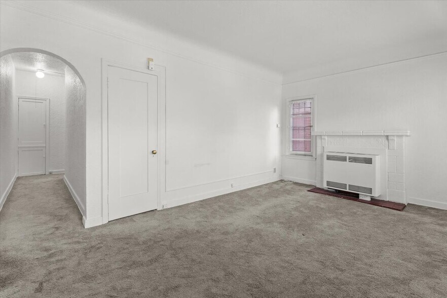 More Photos Of 630 S Cochran Ave, Los Angeles Apartments For Sale