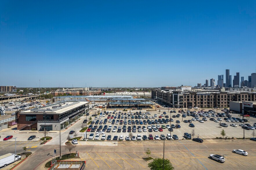 More Photos Of 2799 Katy Fwy, Houston Storefront Retail Office For Sale