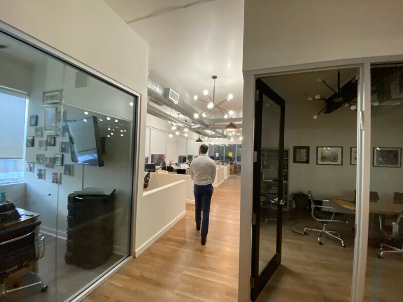 More Photos Of 5979 W 3rd St, Los Angeles Office For Lease