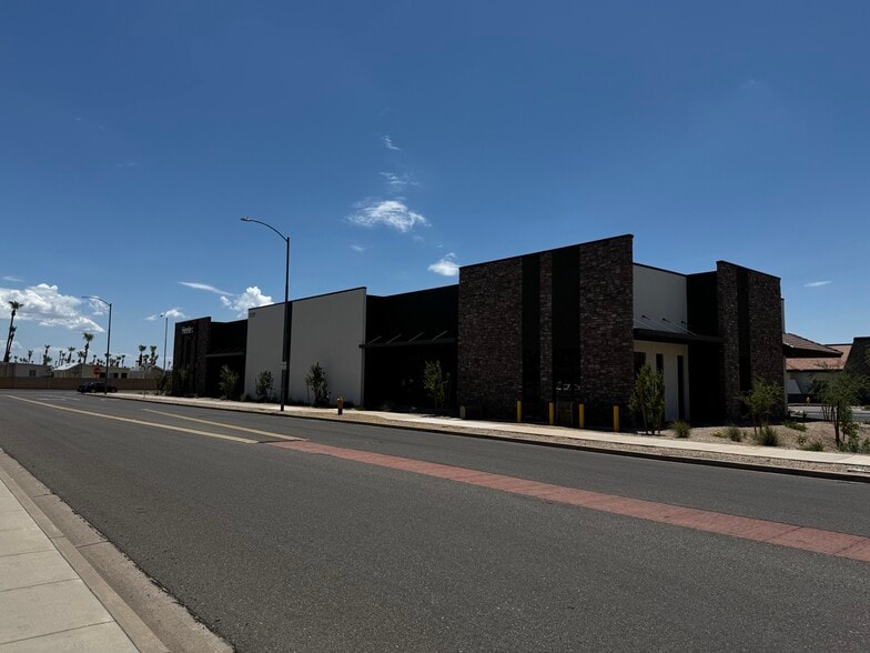 More Photos Of 12329 W Bola Dr, Surprise Medical For Lease