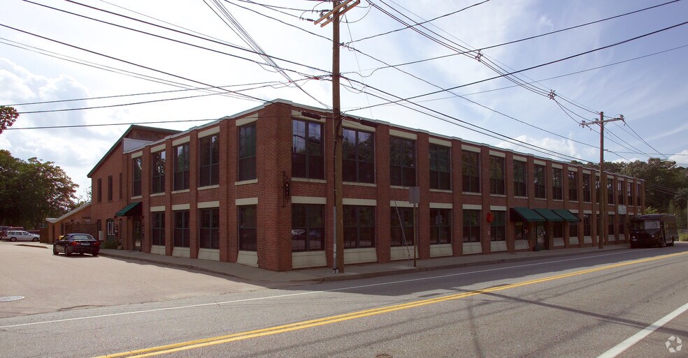 More Photos Of 11 Main St, Mystic Medical For Lease