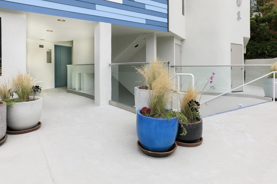 More Photos Of 7301 Girard Ave, La Jolla Medical For Lease