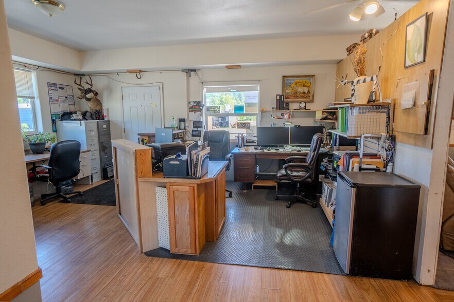 More Photos Of 215 Lawson Ln, Tenmile Warehouse For Sale