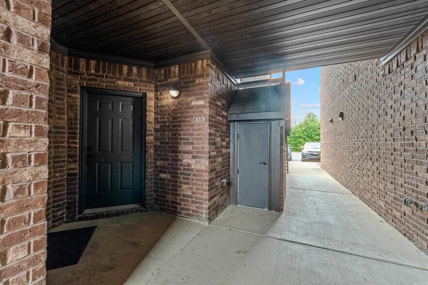 More Photos Of 1930 N Reynolds Rd, Bryant Apartments For Sale