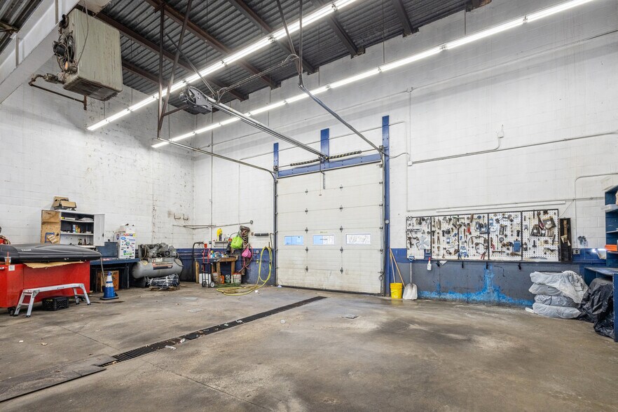 More Photos Of 30 Main St, Acton Service For Lease