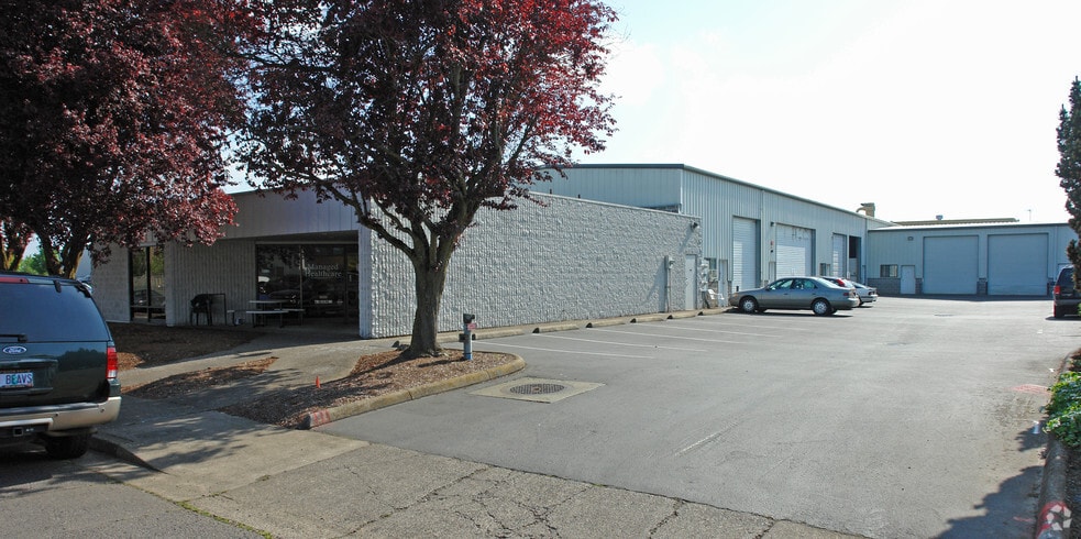 More Photos Of 65 Grimes St, Eugene Warehouse For Lease