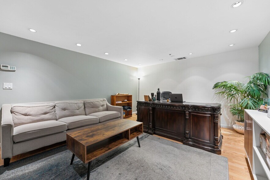 More Photos Of 825-829 27th Ave, Oakland Manufacturing For Sale