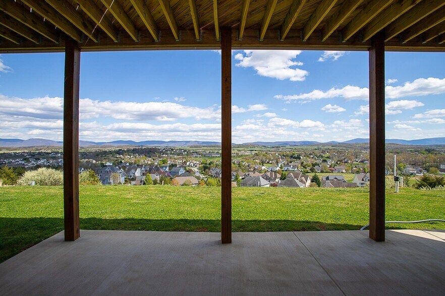 More Photos Of 243 Barrenridge rd, Staunton Specialty For Sale