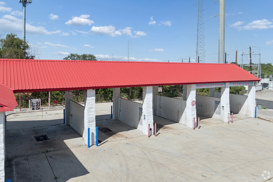 More Photos Of 4950 Evers Rd, San Antonio Carwash For Sale