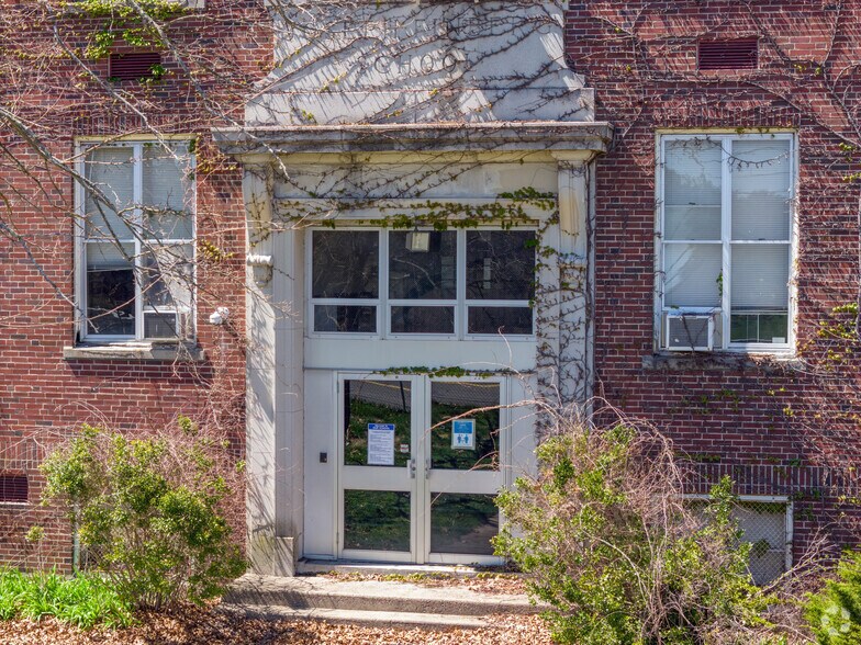 More Photos Of 1125 S Main St, Attleboro Schools For Sale