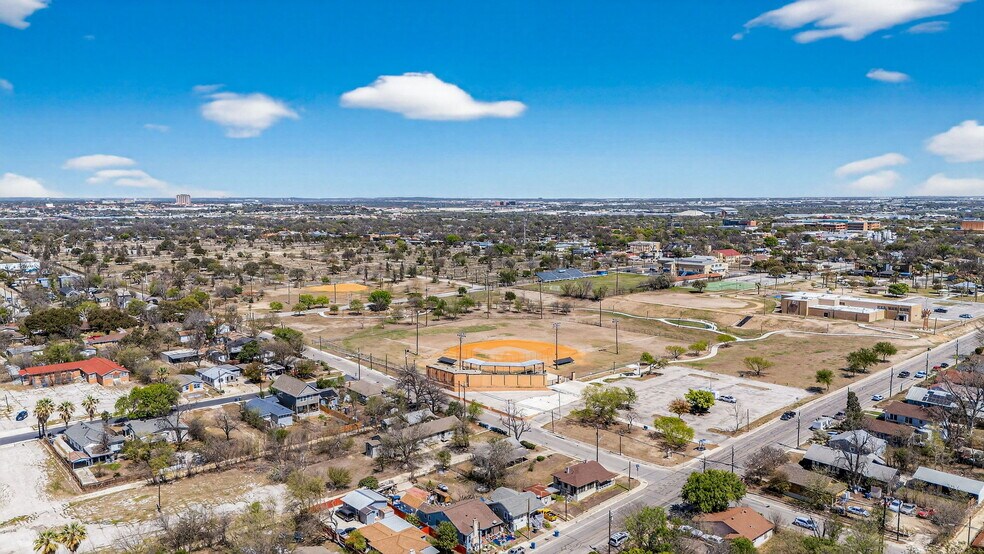 More Photos Of 920 Martin Luther King Dr, San Antonio Land For Sale