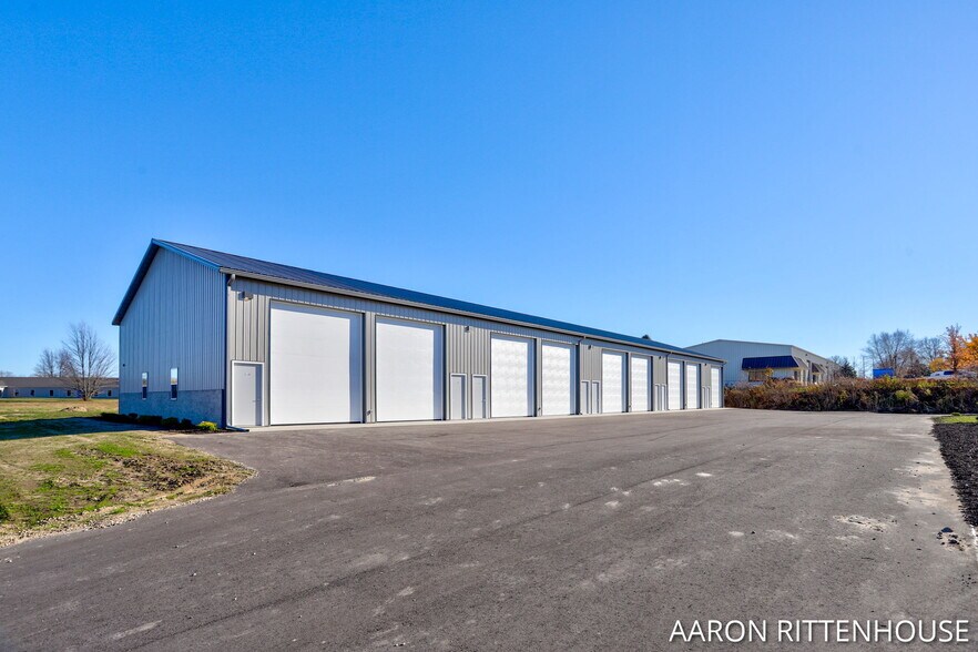 More Photos Of 124 Veterans Dr, Holland Light Distribution For Sale