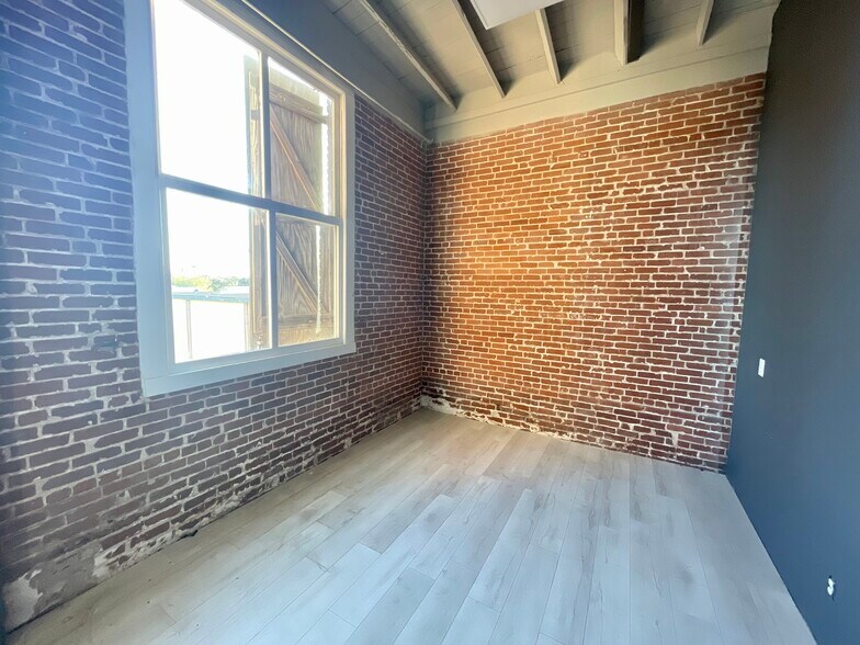 More Photos Of 1906 N Armenia Ave, Tampa Loft Creative Space For Lease