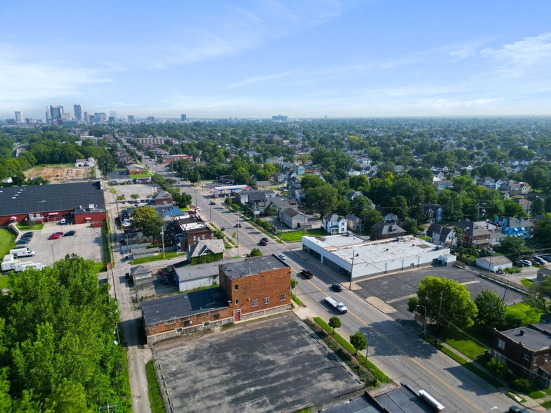 More Photos Of 1752-1776 S High St, Columbus Freestanding For Sale