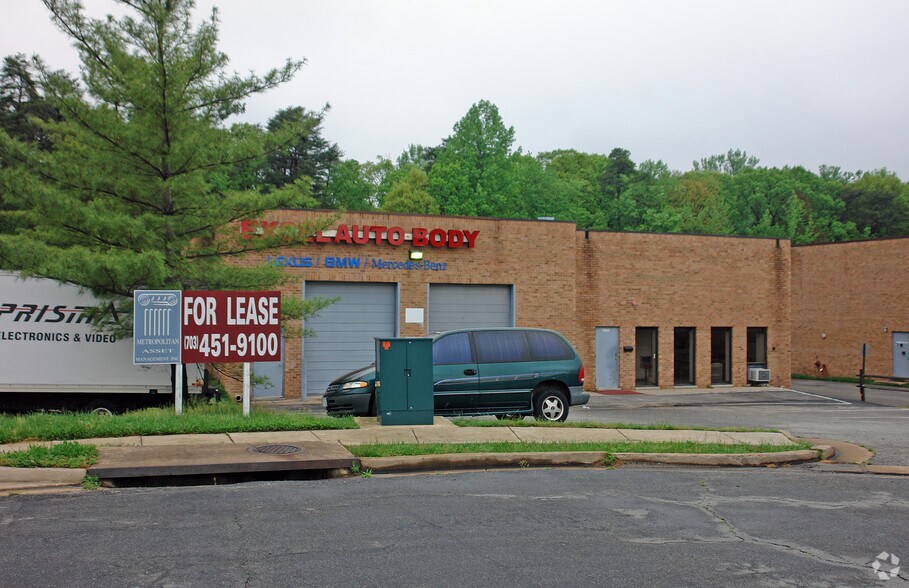 More Photos Of 7941 Cluny Ct, Springfield Industrial For Lease