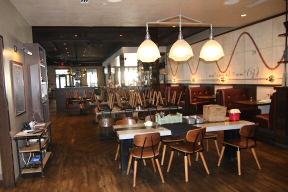 More Photos Of 15300 Ventura Blvd, Sherman Oaks Office For Lease