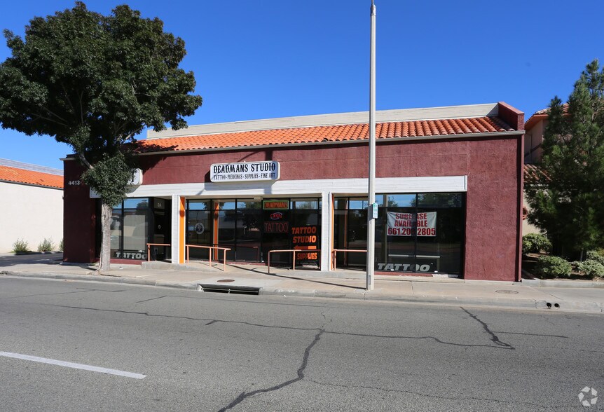 Primary Photo Of 44134-44140 10th St W, Lancaster General Retail For Lease