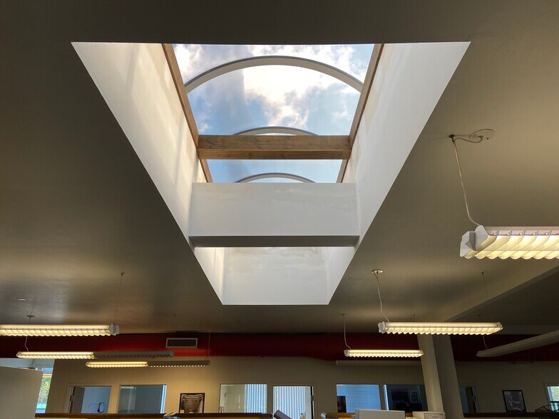 More Photos Of 501 Robb St, McKees Rocks Warehouse For Sale