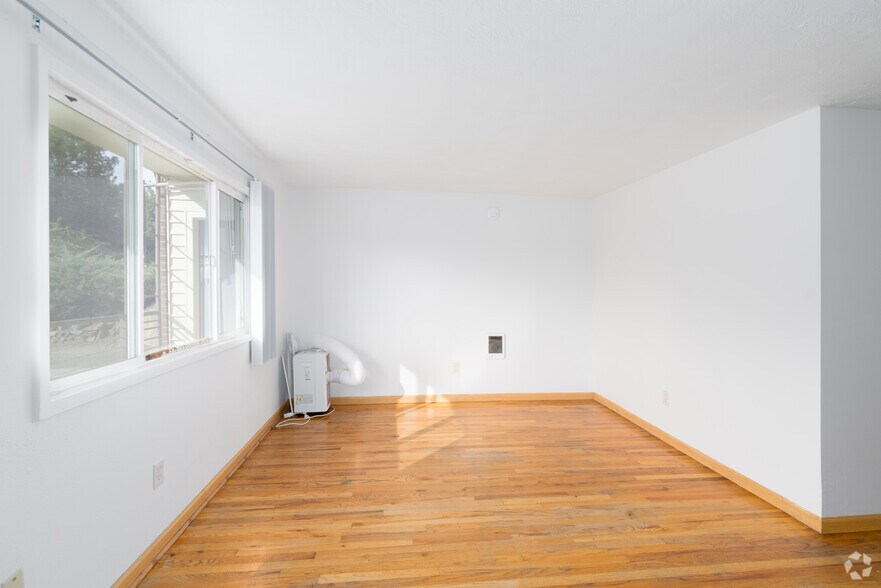 More Photos Of 515 S Coeur D' Alene St, Spokane Apartments For Sale