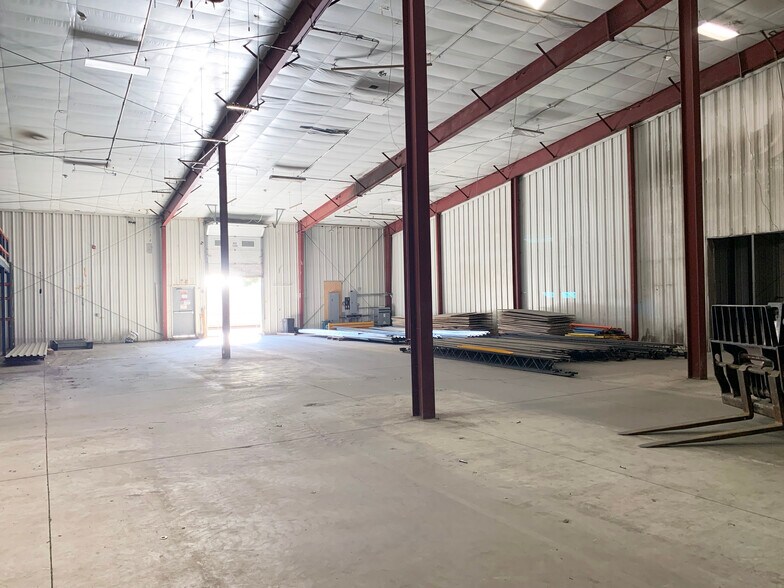 More Photos Of 50 Commerce Way, Barrington Warehouse For Lease