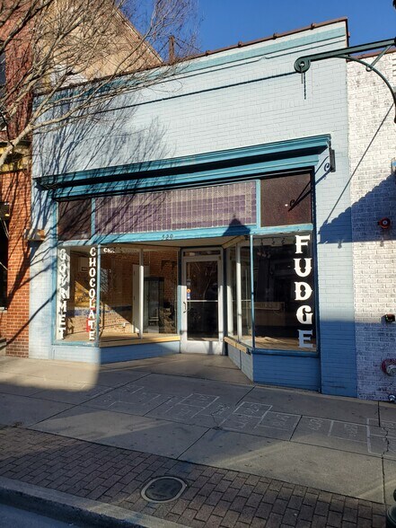 Primary Photo Of 527-529 S Elm St, Greensboro Storefront For Lease