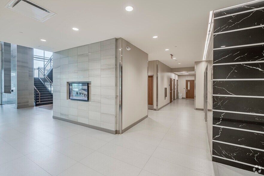 More Photos Of 1120 Raintree Cir, Allen Medical For Lease