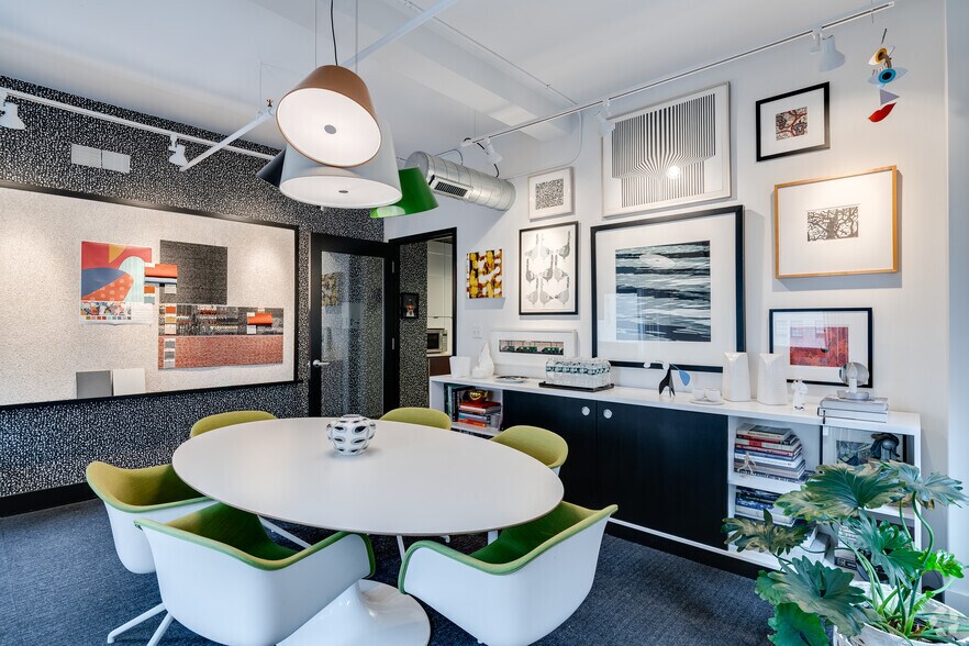 More Photos Of 1315 Walnut St, Philadelphia Office For Lease