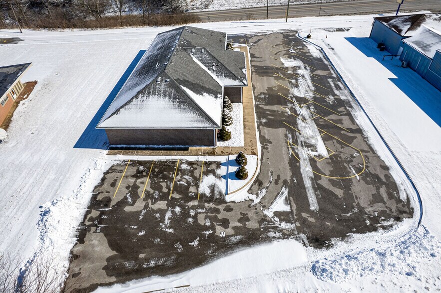 More Photos Of 1366 S Wabash St, Wabash Office For Sale