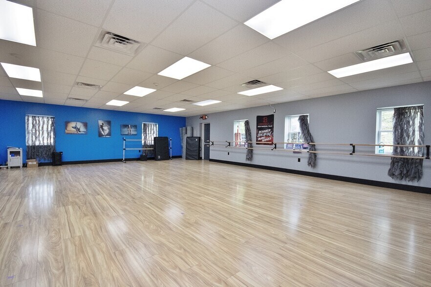 More Photos Of 1559 Route 82, Hopewell Junction Medical For Lease