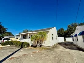 More Photos Of 2914 Kenilworth Blvd, Sebring Unknown For Lease