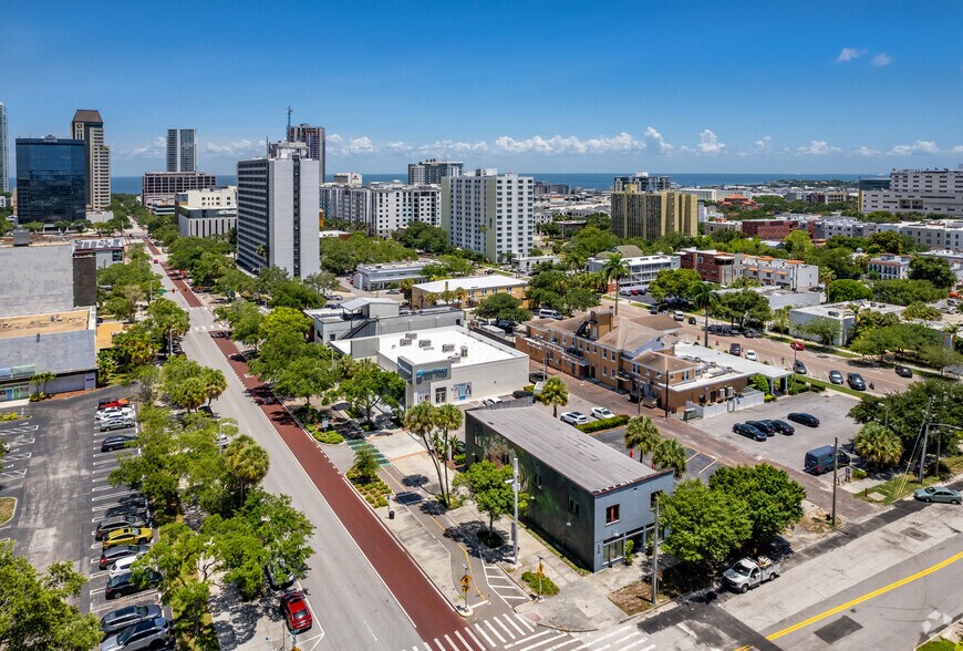 More Photos Of 100 7th St S, Saint Petersburg Storefront Retail Residential For Lease