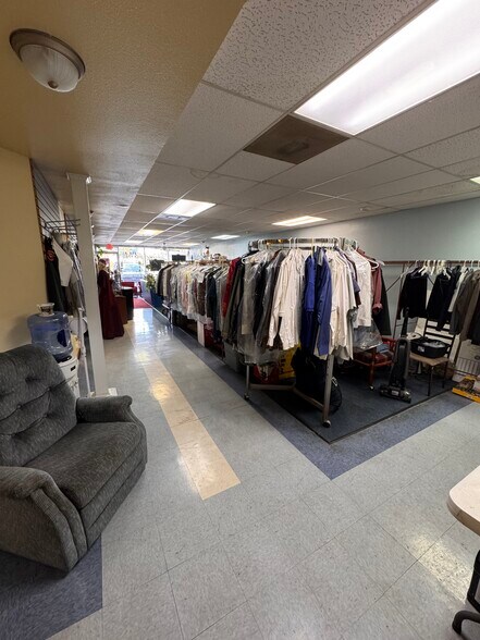 More Photos Of 609 Pat Booker Rd, Universal City Storefront Retail Office For Sale