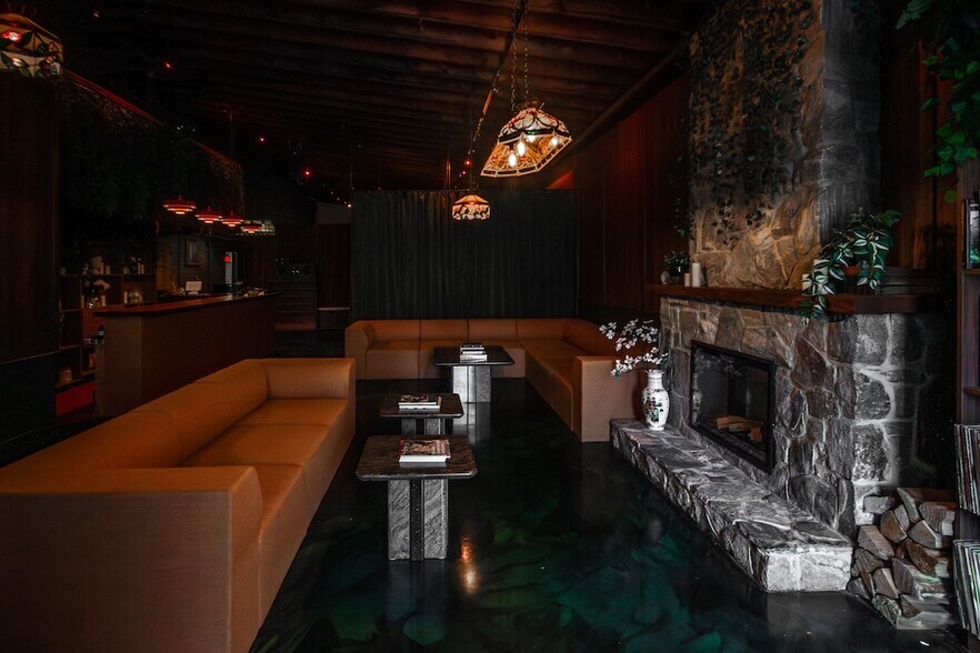 More Photos Of 1024 Main St, Vancouver Flex For Sale