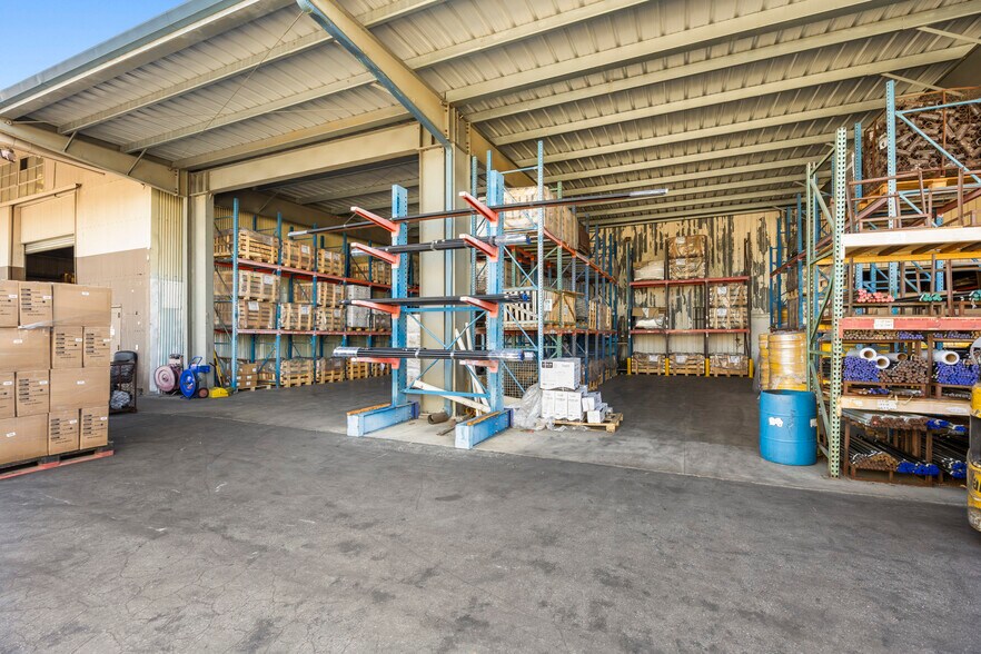 More Photos Of 1260-1280 E 9th St, Pomona Manufacturing For Sale