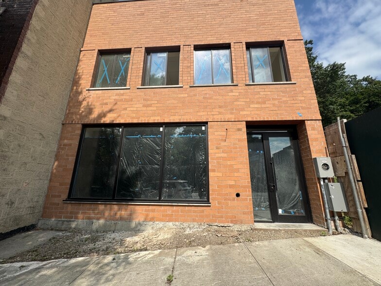 Primary Photo Of 6691 Broadway, Bronx Storefront For Lease