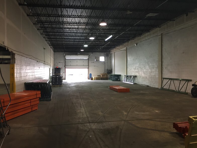 More Photos Of 721-729 Wicker Ave, Bensalem Manufacturing For Lease