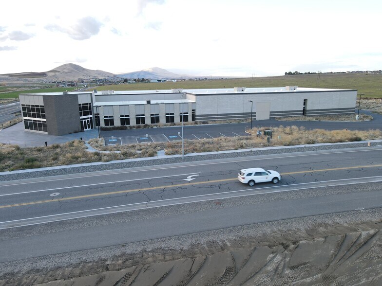 More Photos Of 2943 Belmont, West Richland Distribution For Lease