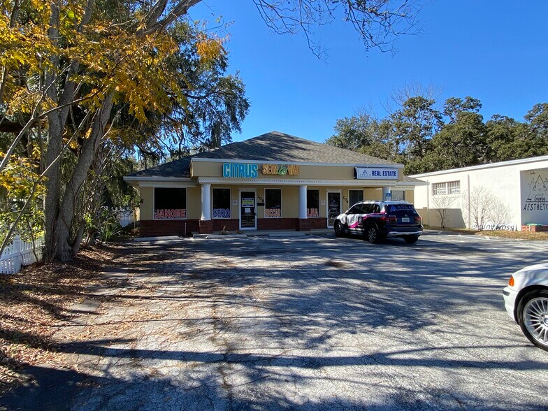 More Photos Of 208 S US-27 Hwy, Lady Lake General Retail For Lease