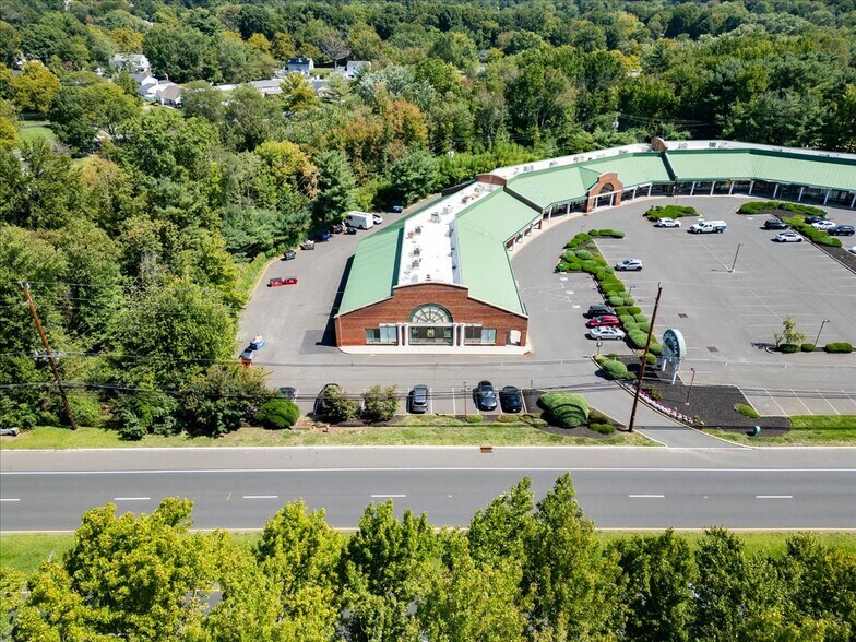 More Photos Of 100 US Highway 9, Manalapan Township Restaurant For Sale