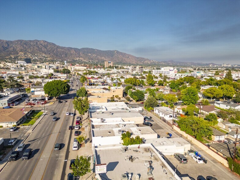 More Photos Of 1114 W Magnolia Blvd, Burbank Storefront Retail Office For Sale