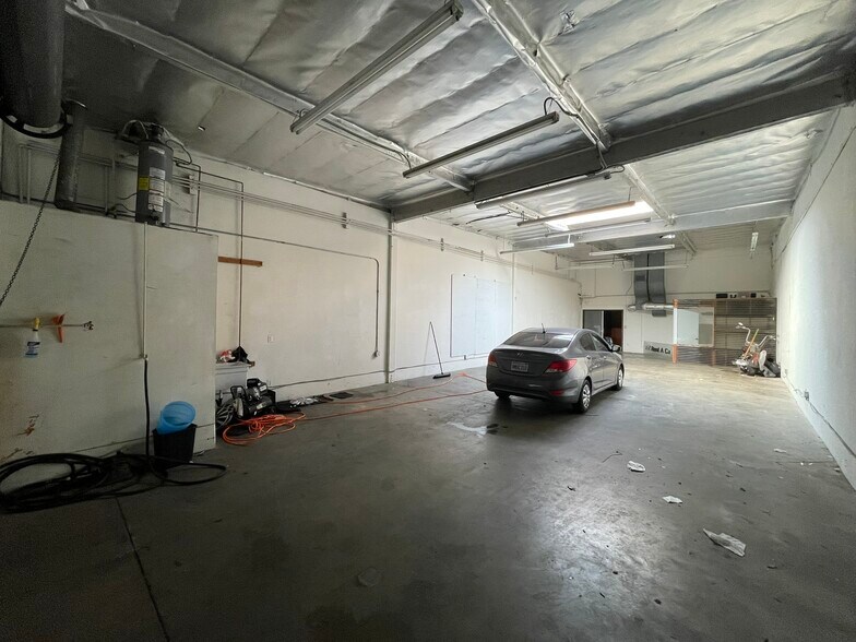 More Photos Of 3270-3294 Cherry, Long Beach Warehouse For Lease