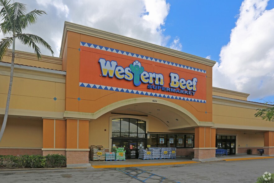 More Photos Of 4622-4640 Hypoluxo Rd, Lake Worth General Retail For Lease