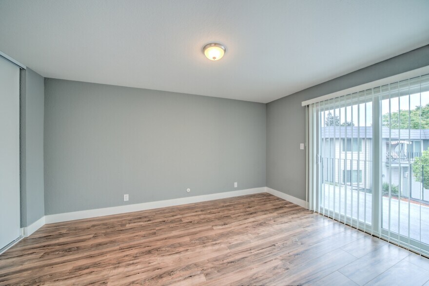 More Photos Of 28222 Lustig Ct, Hayward Apartments For Sale