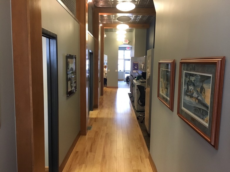 More Photos Of 327 N Riverfront Dr, Mankato Storefront Retail Residential For Sale