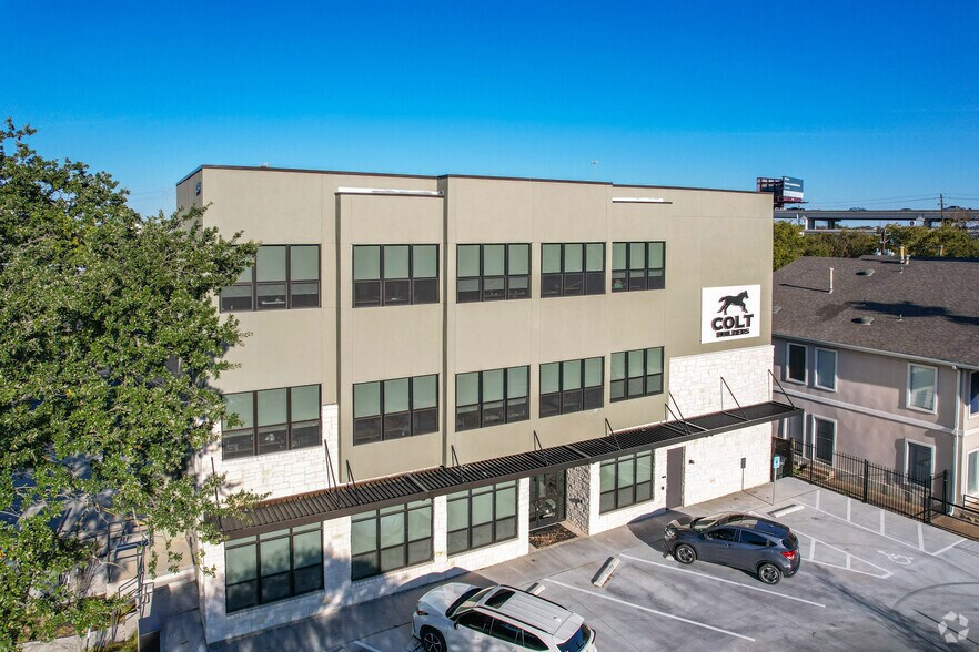 More Photos Of 2204 Western Trails Blvd, Austin Loft Creative Space For Sale