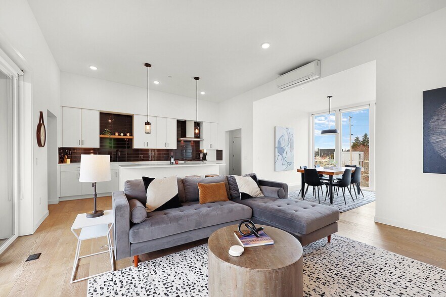 More Photos Of 1375 N Wygant ST, Portland Apartments For Sale