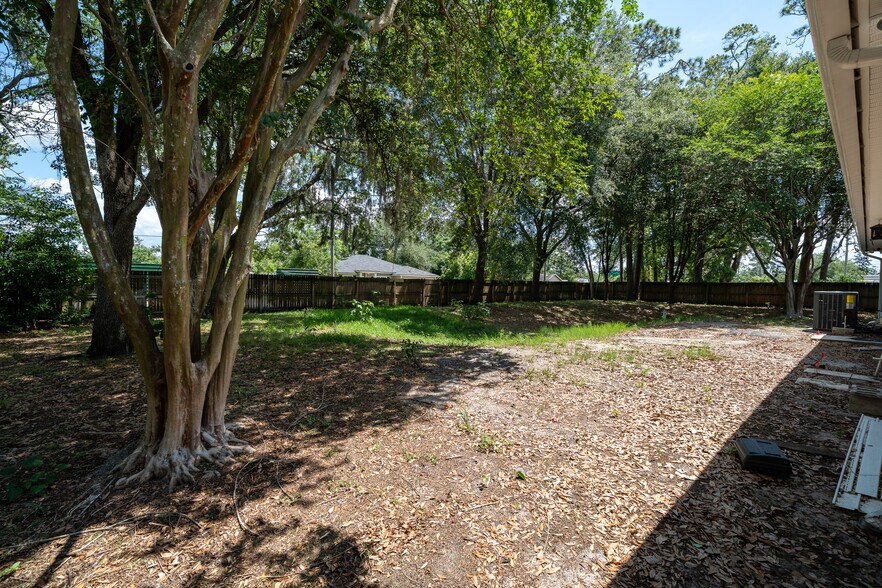 More Photos Of 8141 Ramona Blvd, Jacksonville Medical For Lease