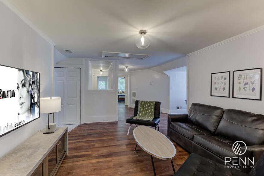 More Photos Of 2033 Young Ave, Memphis Multifamily For Sale